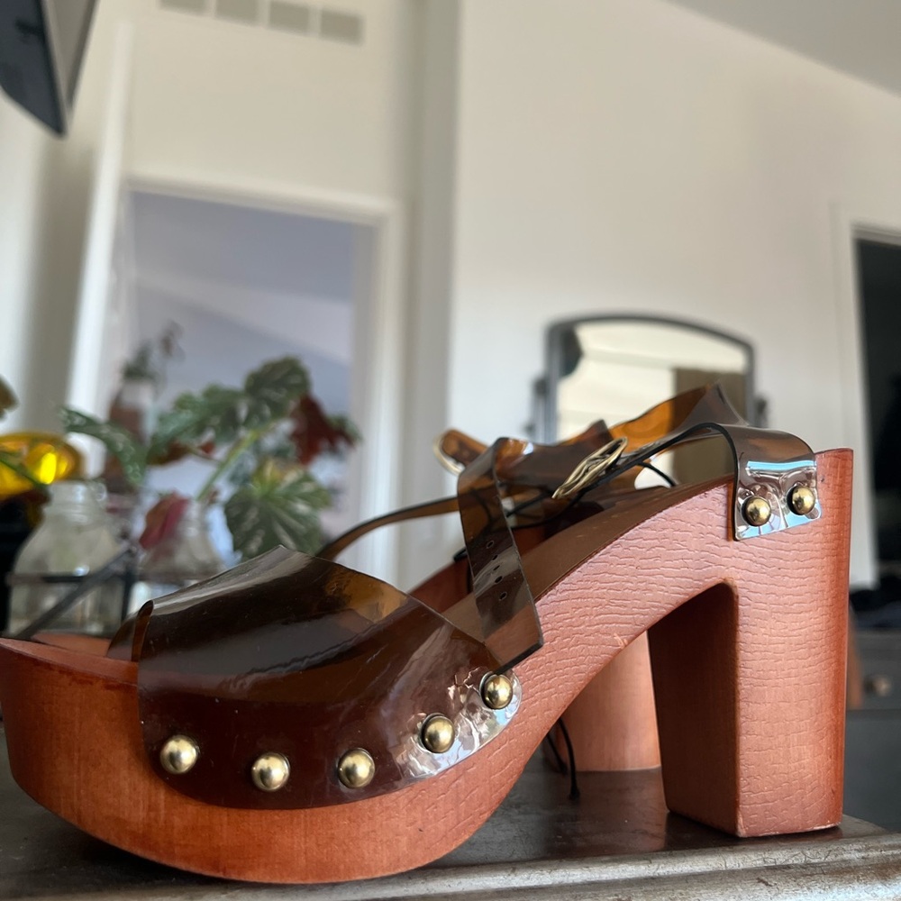 Madden Girl Retro heel style